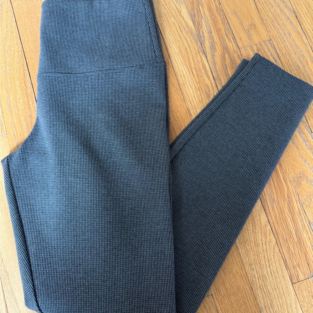 Lysse Black Textured Leggings
